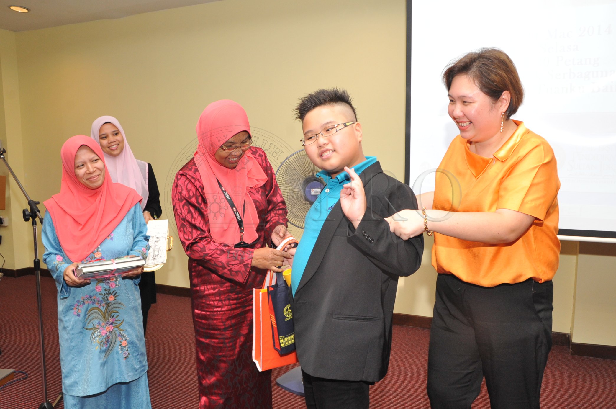 PRO 14 03 AUTISME PRO 6530